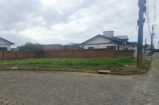 VENDO 02 TERRENOS SENDO UM DE ESQUINA , AMBOS COM 197M² NO BAIRRO POLÍCIA RODOVIARIA EM ARARANGUÁ-SC