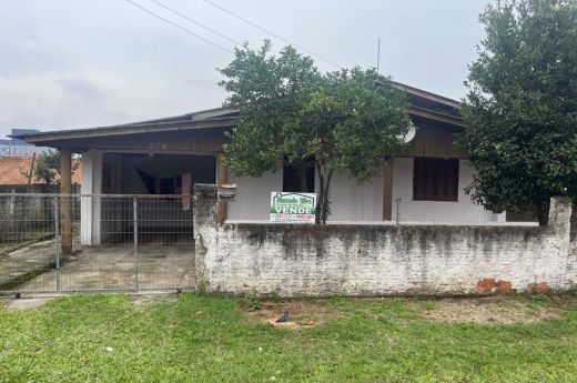 VENDO CASA ALVENARIA COM 03 QUARTOS NO BAIRRO MATO ALTO EM ARARANGUÁ-SC